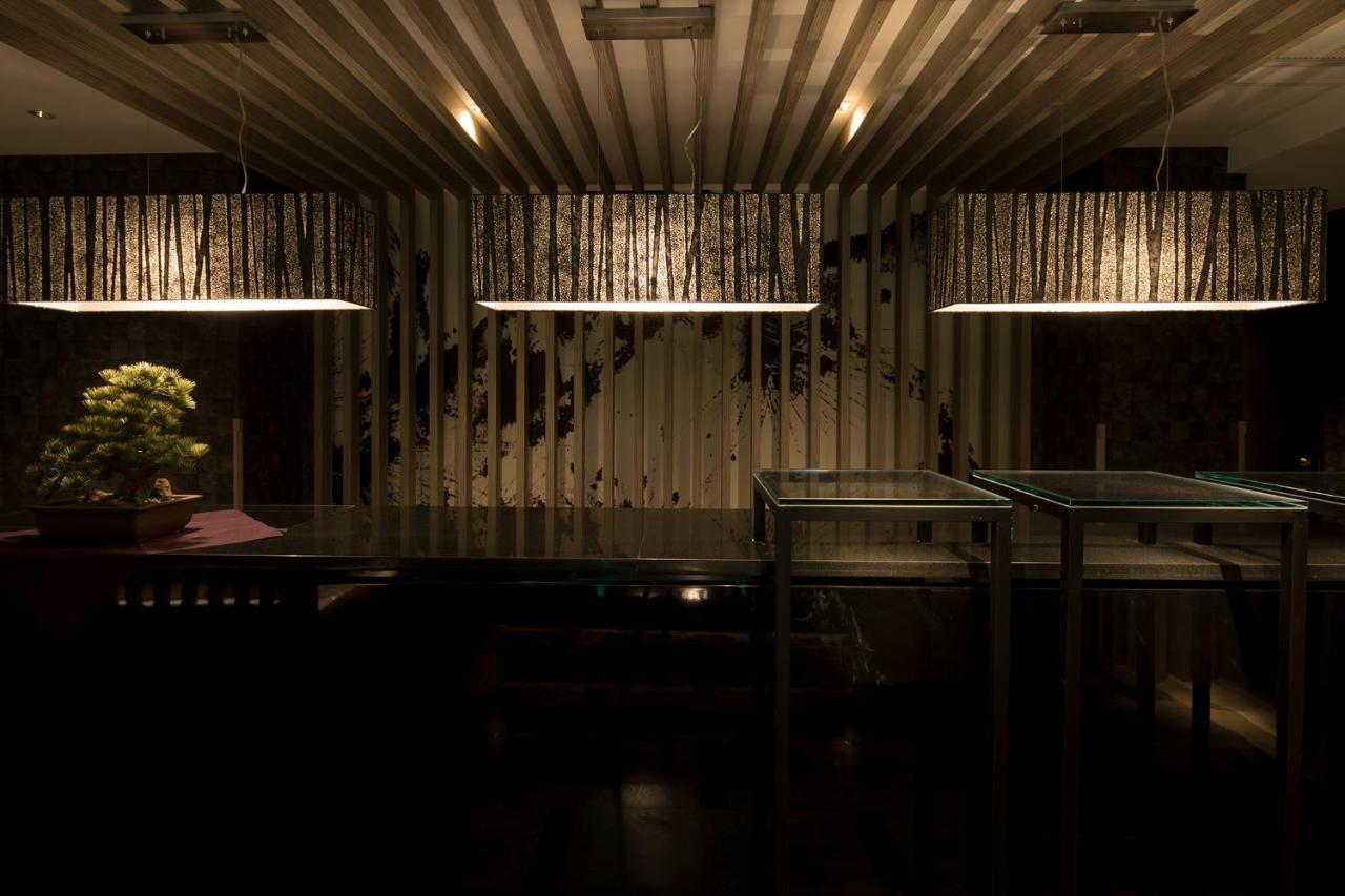 Hotel Sen (Adults Only) Osaka Bagian luar foto