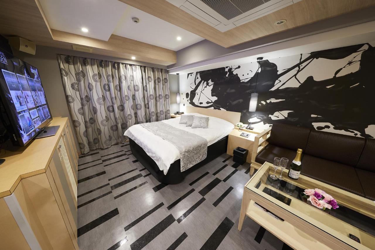 Hotel Sen (Adults Only) Osaka Bagian luar foto