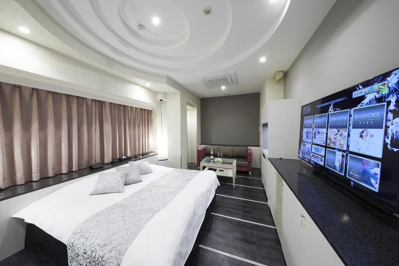 Hotel Sen (Adults Only) Osaka Bagian luar foto