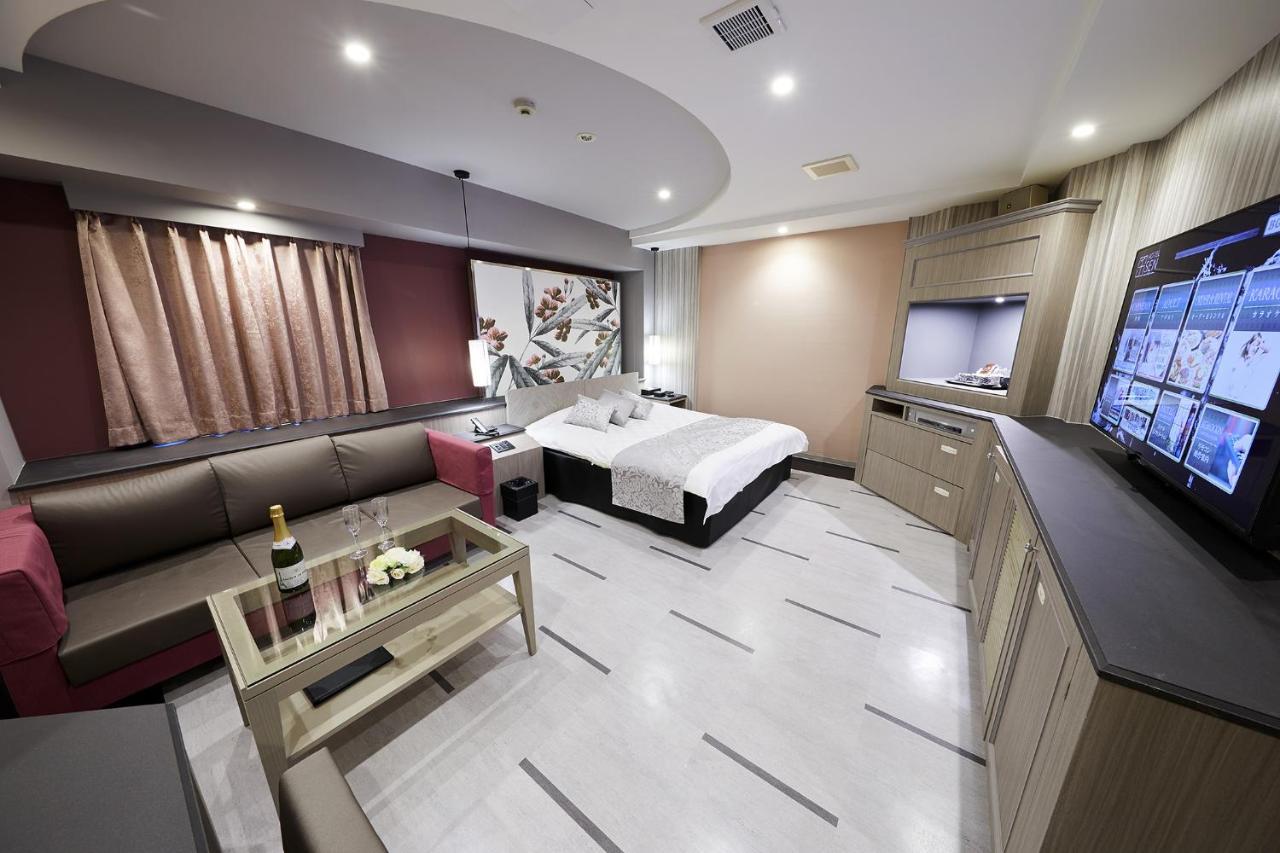 Hotel Sen (Adults Only) Osaka Bagian luar foto