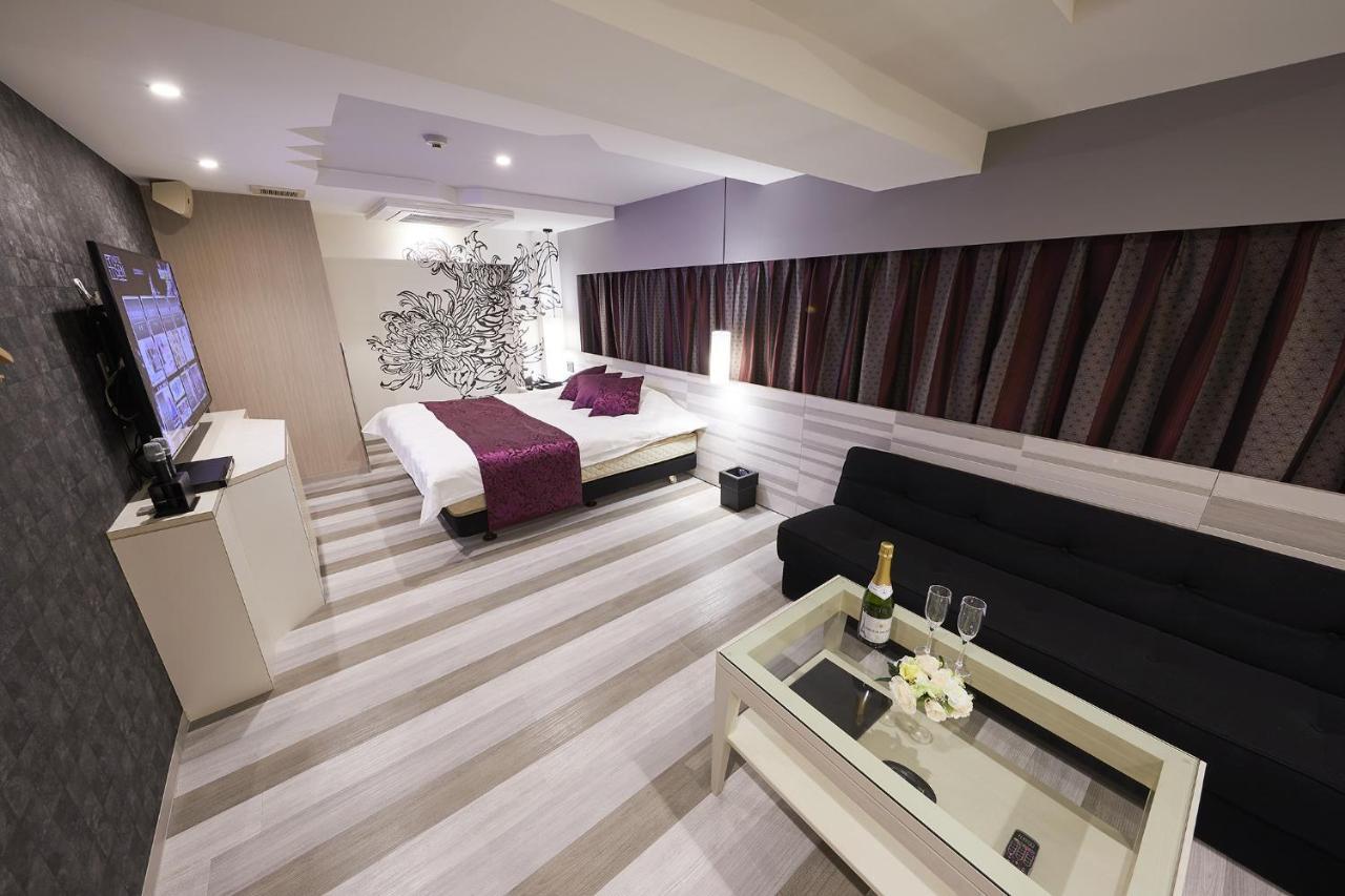 Hotel Sen (Adults Only) Osaka Bagian luar foto